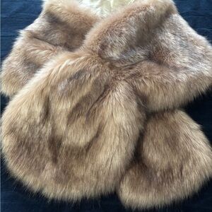 Elegant Brown Fur Stole